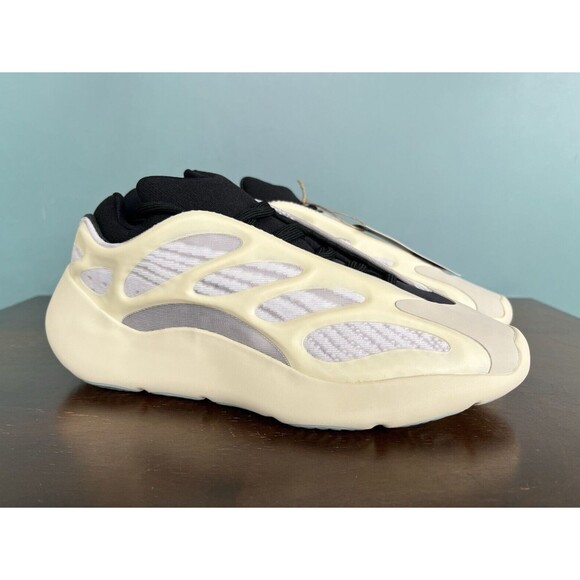Adidas Yeezy 700 V3 \